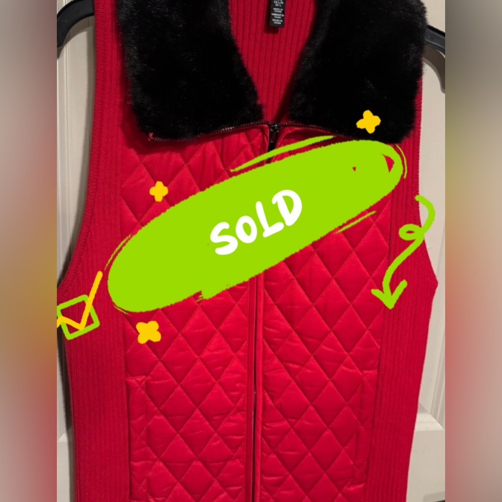 Jones New York Red Quilted Vest with Black Collar